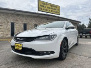2015 Chrysler 200 S's photo