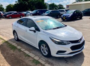 2017 Chevrolet Cruze LT Auto's photo