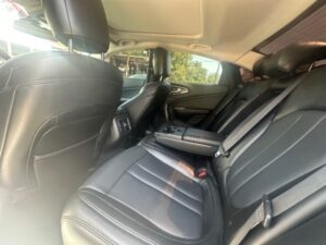 2016 Chrysler 200, photo 10