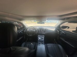 2016 Chrysler 200, photo 11