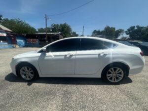 2016 Chrysler 200, photo 7